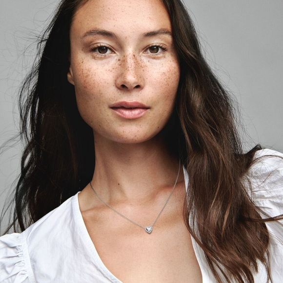 Pandora Silver Heart Pendant Necklace with Sparkling CZ - Picture 3 of 11